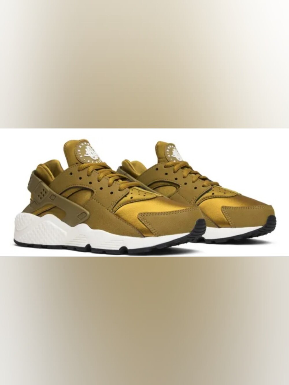 Nike Wmns Air Huarache Run 'Bronzine' Sneakers Size 8 Used Great